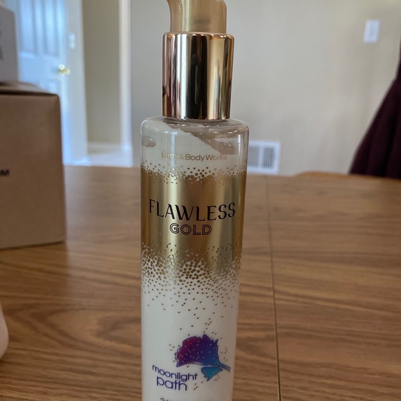 Bath and body works SUGAR PLUM SWIRL SOLD, Paris SOLD and vanilla RUM SOLD - Picture 4 of 6